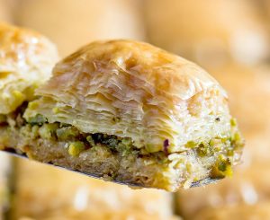 Η Εταιρεία Η Εταιρεία